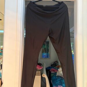 Reebok black leggings very flattering fit extra wide high waistband.